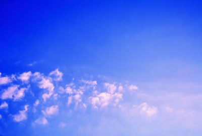 蓝色的天空背景