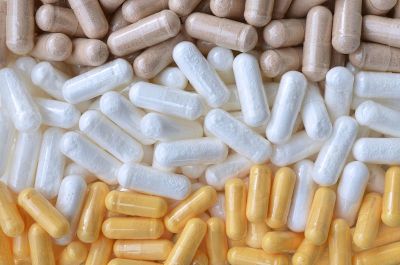 各种维生素和膳食补充剂的胶囊保健和免疫
