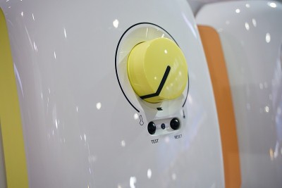 燃气锅炉控制面板。家庭取暖