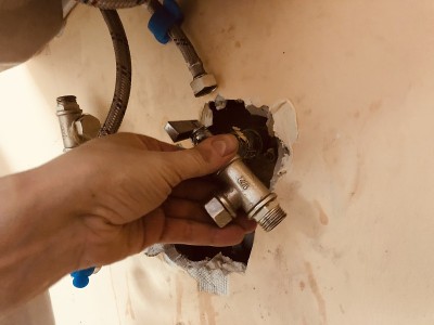 管子和水管工工作