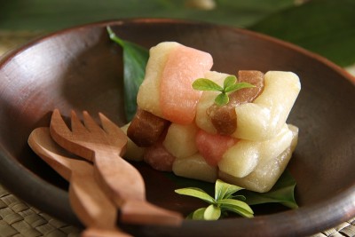 Getuk Tiga Warna，来自中爪哇马格朗的木薯和椰子的标志性甜品