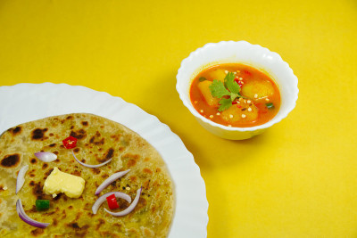 传统印度面包- Aloo paratha