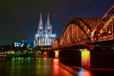 霍亨索伦大桥和科隆大教堂(nKölner Dom)