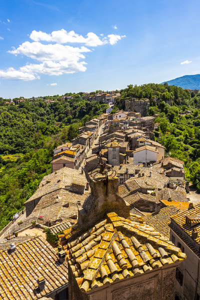 Bomarzo，意大利夏季高架景观