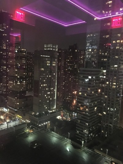 纽约曼哈顿摩天大楼的夜晚。