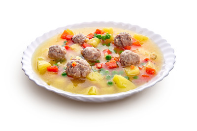 土豆汤里的青豆肉丸
