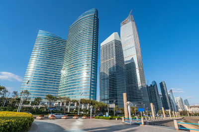 青岛的现代建筑和街景