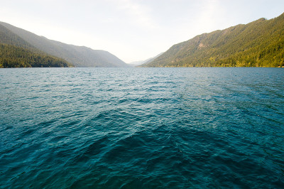 新月湖
