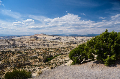 沿着风景优美的犹他州高速公路的Grand Staircase Escalante