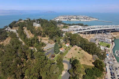 Yerba Buena岛旧金山奥克兰海湾大桥系统