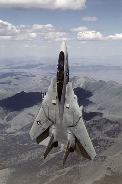 F-14垂直攀爬