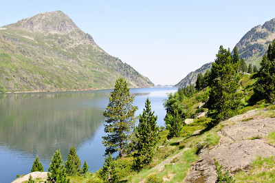 山湖，阿列日，法国
