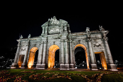门Alcala