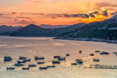 沿海潮间带渔船