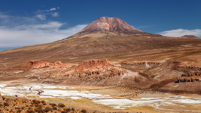 Cariquima火山背景，在Cariquima和Colchane镇附近，在塔拉帕卡地区，智利
