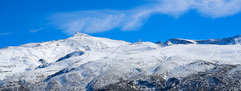 内华达山脉滑雪胜地格拉纳达