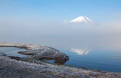 富士山与雾日本