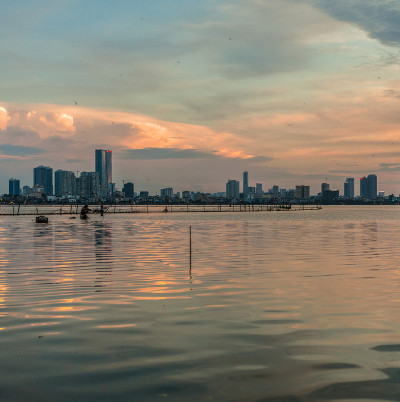 越南河内西湖的日落景观