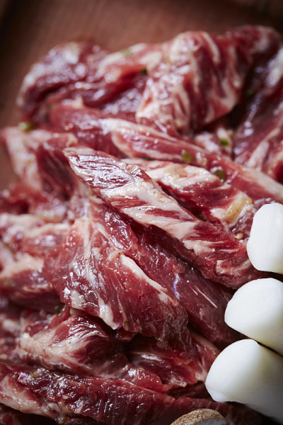 新鲜的生牛肉