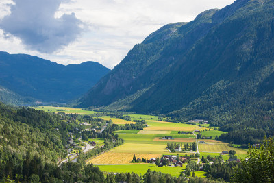 令人惊叹的山谷景色在Flatdal, Telemark，挪威