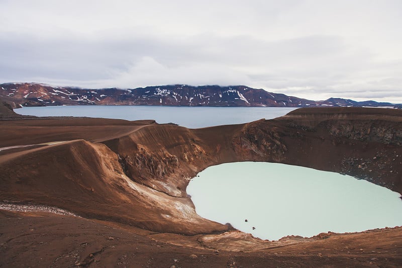 冰岛巨大的Askja火山与两个火山口湖，冰岛