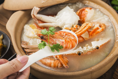 龙虾海鲜砂锅粥
