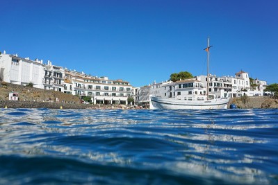 卡德克斯海滨村庄，西班牙海岸线