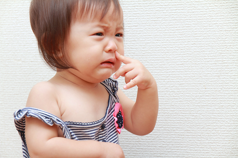 哭泣的日本女婴(0岁)