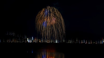 长野县和须和湖的日本烟花