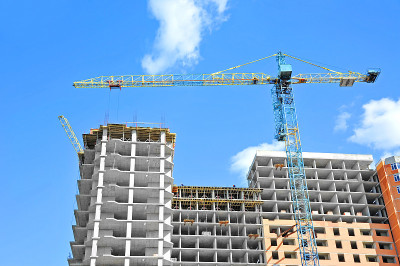 起重机及高层建筑工地
