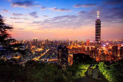黄昏时分的台北市景