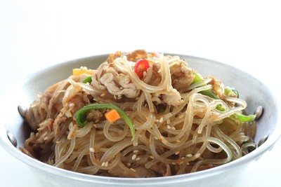韩国料理，日式炒面和炒菜