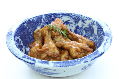 日式料理“鸡翅白萝卜”
