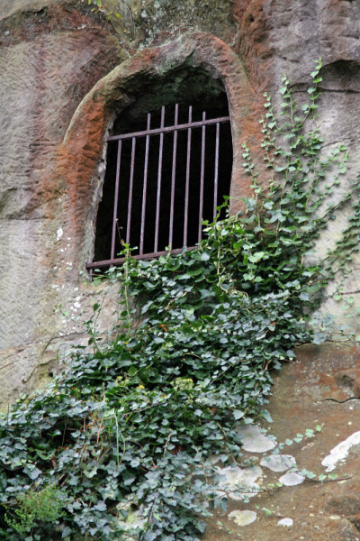 felsenwohnung, höhlenwohnung