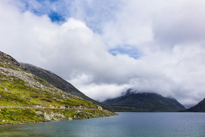 湖附近Geiranger