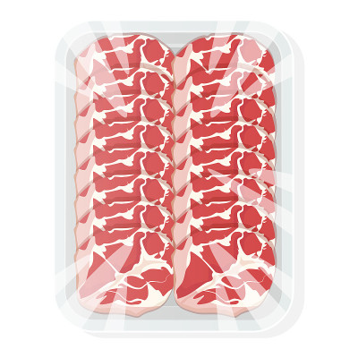 烟熏肉片放在托盘里。超市真空包装。矢量插图。