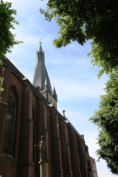 教堂圣兰伯特罗马天主教在Düsseldorf，德国