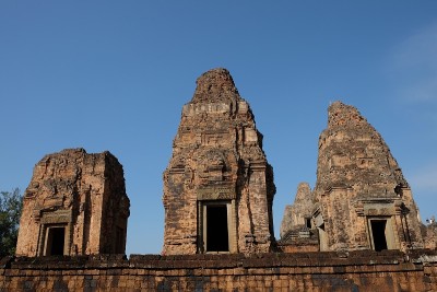 古老的高棉神庙。中世纪建筑的废墟。旅游景点。