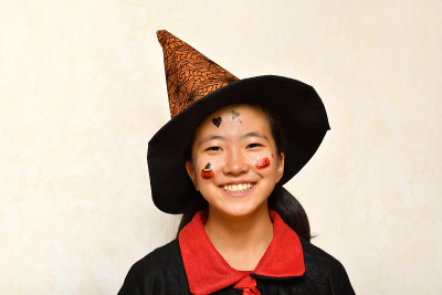 日本女孩喜欢万圣节派对