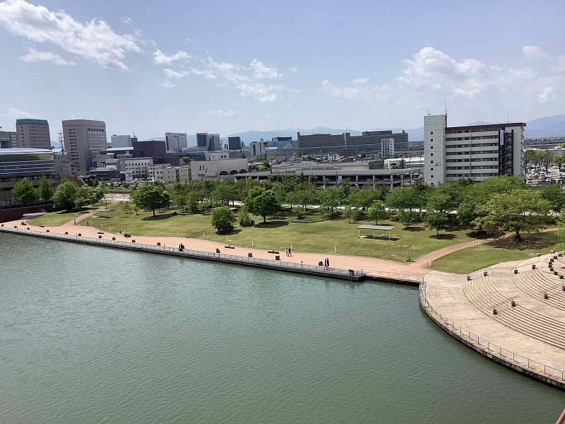 富干翁加康水公园和天门桥