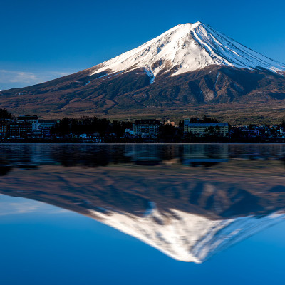 日本藤吉田川口子富士山。