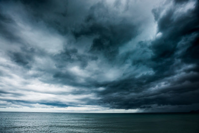 暴雨正在泰国海上发生