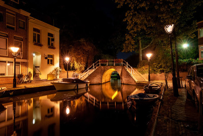 南城墙上的“De Baanslui”(1572年)是一座简单的桥和水门，位于荷兰阿尔克马尔市的Baa