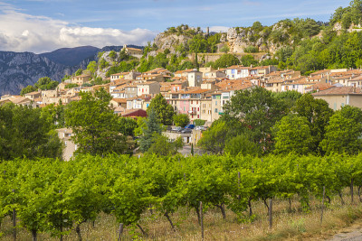 位于法国东南部Provence-Alpes-Côte d'Azur地区的Verdon峡谷(Verdo