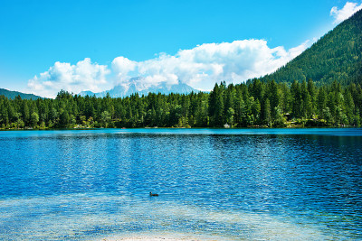山湖