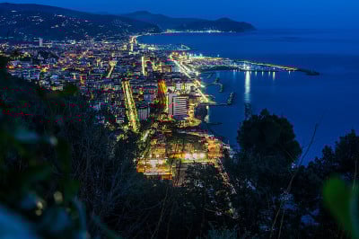 Chiavari的夜景