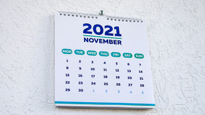 2021年墙上日历11月页的特写