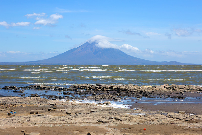 尼加拉瓜。火山Mombacho。湖尼加拉瓜。