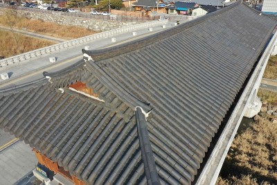 用无人机拍摄，屋顶瓦片设计