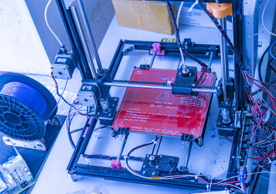 近距离的照片未来的3d打印机。微纳电子学